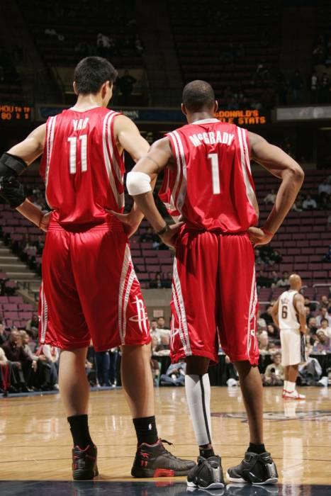 梅西21米巨型雕像已在印度完工，待周六由本人亲自揭幕（印度21米高梅西雕像落成，周六将由梅西亲自揭幕）