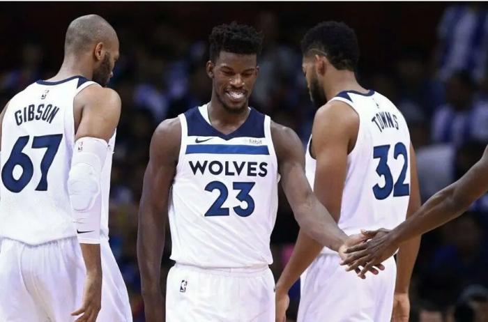 CBA：辽宁男篮稳住局势 客场战胜福建（CBA：辽宁男篮稳控战局，客场力克福建）